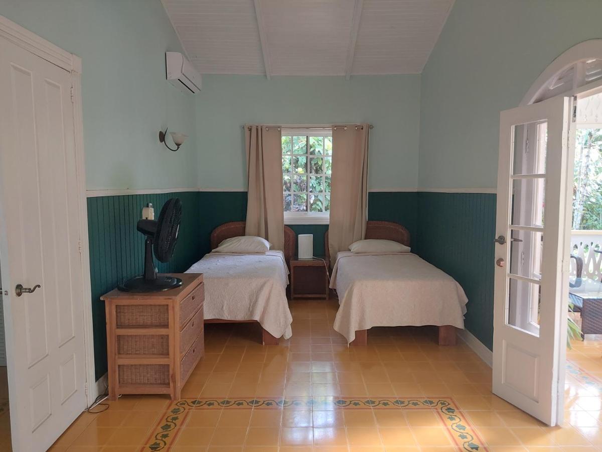 Playa Negra Guesthouse Кахуіта Екстер'єр фото